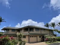 Beautiful, large studio with Mountain views from deck, beach access & A/C - วิวภูเขา