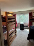 Cozy Ski Townhome. Close to Some Amazing Hiking and Great Skiing. Sleeps 9. - Wi-Fi