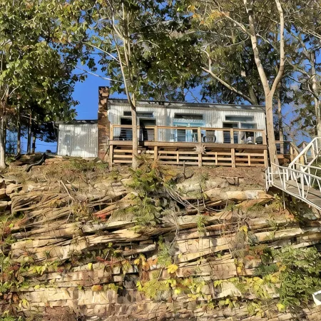 Cozy Cabin on the Bluff with the best view on Lewis Smith Lake