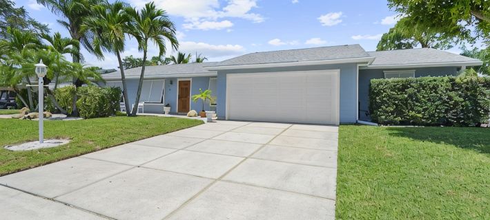 Clean Home Large Heated-Pool - 3/2 +Ofc/den - 3 Miles to Beach "Jupiter Escape" Hotele w: Jupiter