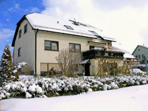 Comfortable apartment high above Dresden at the top of the Elbe valley - Homestays