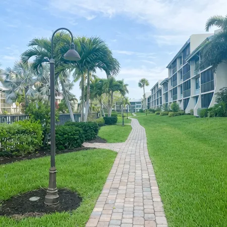 Loggerhead Cay 482 -All New! Beautiful Condo Quick Walk To Beach