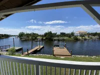 Waterfront -Beautiful sunsets, great fishing, scalloping & bird watching - Wi-Fi