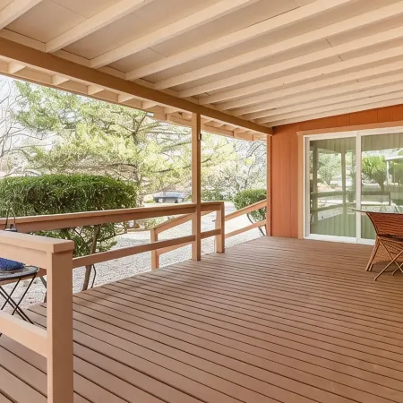 Cozy & Clean 3 BD/2BA In The Heart of The Red Rocks