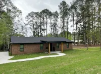 Sam Rayburn Stunner (South End) - Fully Remodeled, Water View, and Water Access - 4-Star