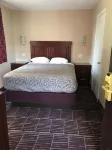 Economy Inn - Motels