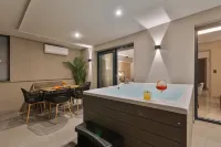 Costa de Luxe Suites - Mountain view