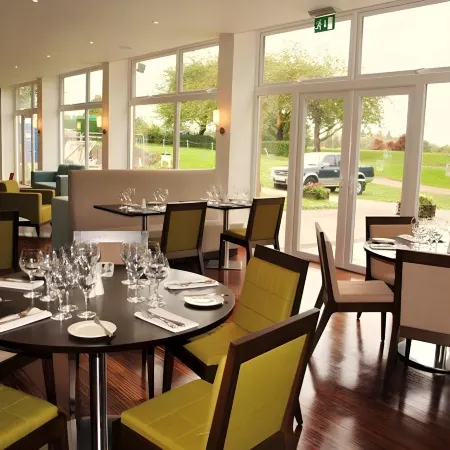 Humber Royal Hotel
