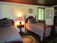 The Yearling Cabins - parking