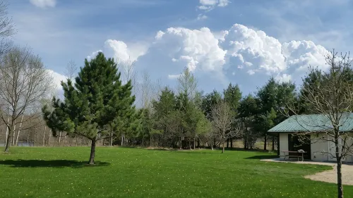 Quiet 3 Acres On DNR Fishing Lake With 200' Of Shoreline Just Outside Longville - balcon