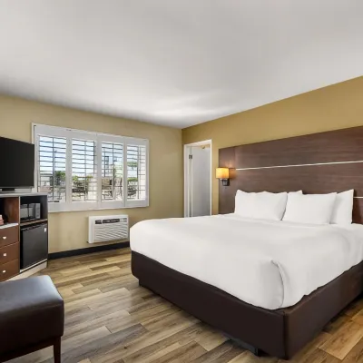 Comfort Inn San Diego Airport at the Harbor Hotel berhampiran Pantai Ocean