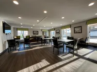Super 8 by Wyndham Lethbridge - 2-Star