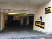 Hotel The Designers Incheon - parking
