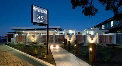 Loxton Courthouse Apartments Hotels in Loxton