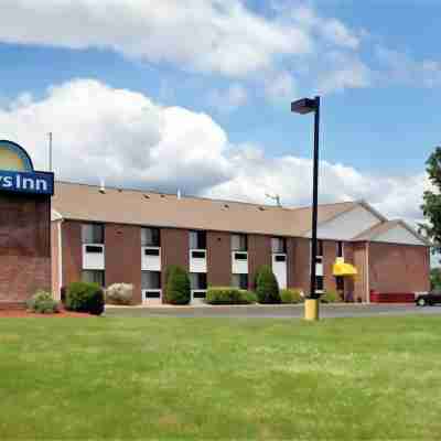 Days Inn by Wyndham Keene NH Hotel Exterior