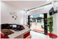 RedDoorz Plus @ Centrium Katamso Medan - Pensionat
