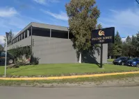 Golden North Inn