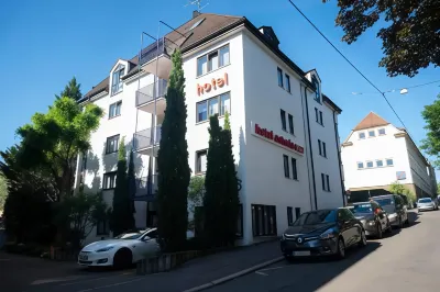 Hotel Astoria am Urachplatz Отели в г. Штутгарт Ост
