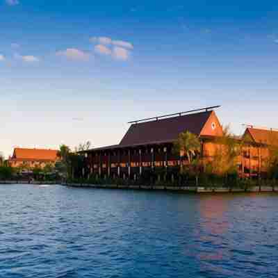 Disney's Polynesian Villas & Bungalows Hotel Exterior