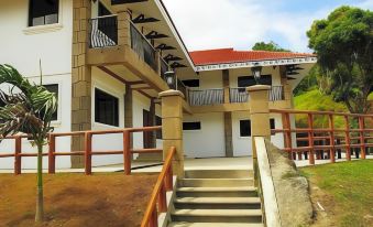 Sol Y Viento Mountain Hot Springs Resort