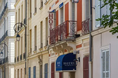 Hôtel d'Angleterre Versailles Hotels near Crous de l＇académie de Versailles