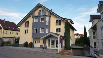 Hotel Pension Kaempfelbach فنادق في Bretten