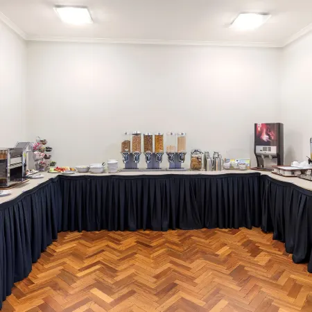 Garden City Hotel, Signature Collection