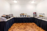 Garden City Hotel, Signature Collection - Desayuno