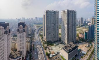 Vincom Plaza Vinhomes Sky Lake Pham Hung My Dinh