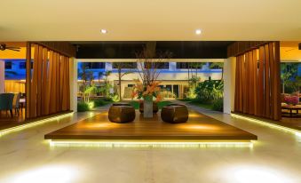 Uma Residence