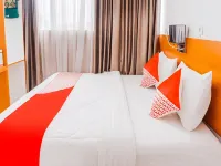 OYO 2199 Mandiri Guest House Syariah Hotels in Padang Lua