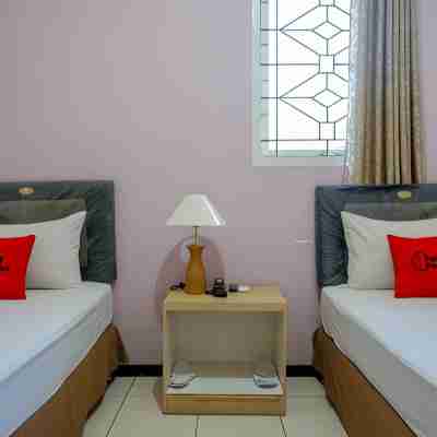 RedDoorz Plus Syariah @ Hotel Boulevard Luwuk Rooms