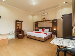 RedDoorz Plus @ Hotel Sempurna Watervang Lubuk Linggau