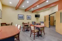 Americas Best Value Inn and Suites Independence - breakfast