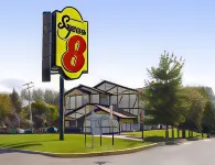 Super 8 by Wyndham East Stroudsburg/Poconos Hotels in Stroudsburg