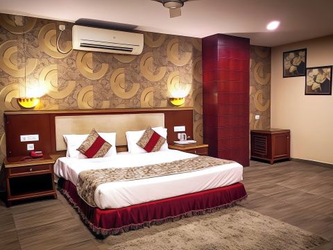 Hotel Silver Oak, Bilaspur
