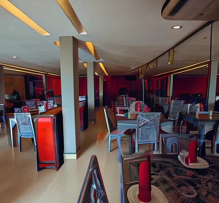 Noble House Hotel
