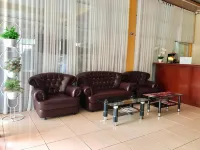 Penginapan Intan Bandara Hotels in Katapiang