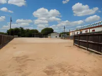 Executive Inn Pearsall