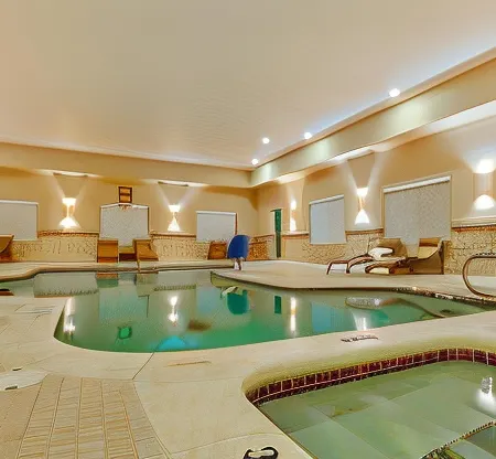 Holiday Inn Express & Suites ALPINE SOUTHEAST by IHG