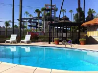 Best Inn & Suites - Pools