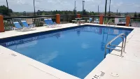Home Town Inn & Suites - Pools