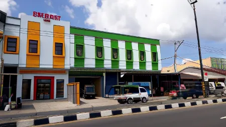 Harmony Inn Belitung - City Hotel Отели в г. Pangkal Lalang