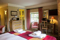 The Pembroke Arms Hotel a Wilton