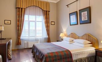 Lancaster Court Hotel