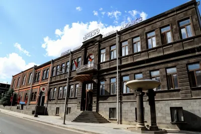 Araks Hotel Complex