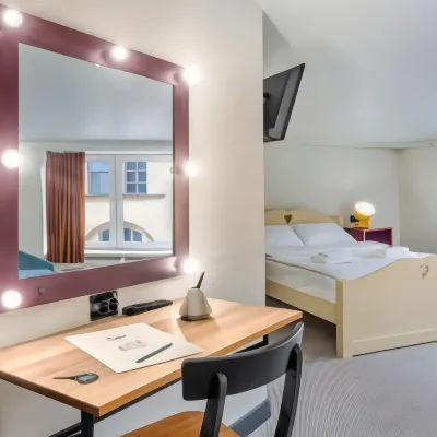 Friends on Bankovsky Hostel Hotels near The State Russian Museum, Mikhailovsky Palace