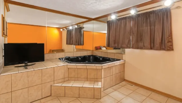 Magnuson Hotel Extended Stay Canton Ohio