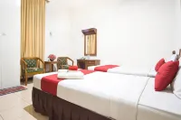 特爾納特市紅多茲家庭旅館法拉賈瓦海灘 - 2星級