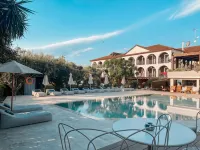Castelli Hotel  All Inclusive - ที่มีสระว่ายน้ำ